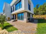 2 bedroom apartment for sale with swimming pool in Bozbük, Milas